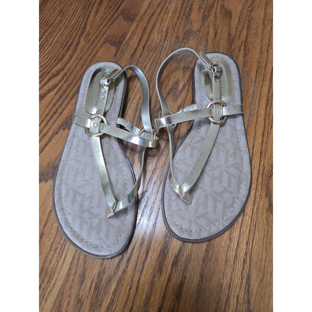 Tommy Hilfiger Missie Metallic Gold T-Strap Flat Sandals Women 8.5 M Logo Print